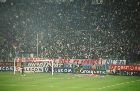 21-OM-LENS 02.jpg